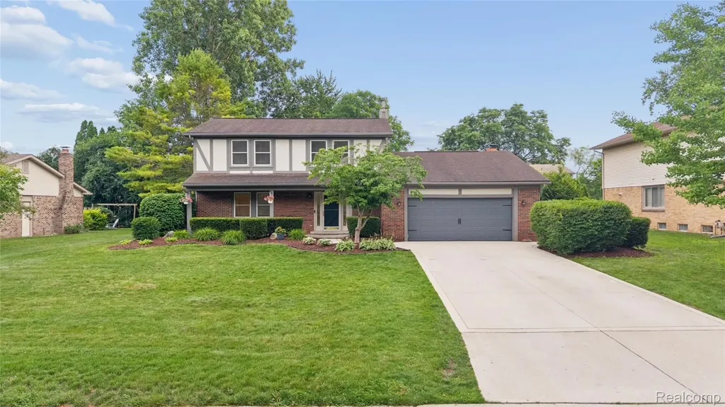 33143 Oak Hollow Street Farmington Hills City MI 48334