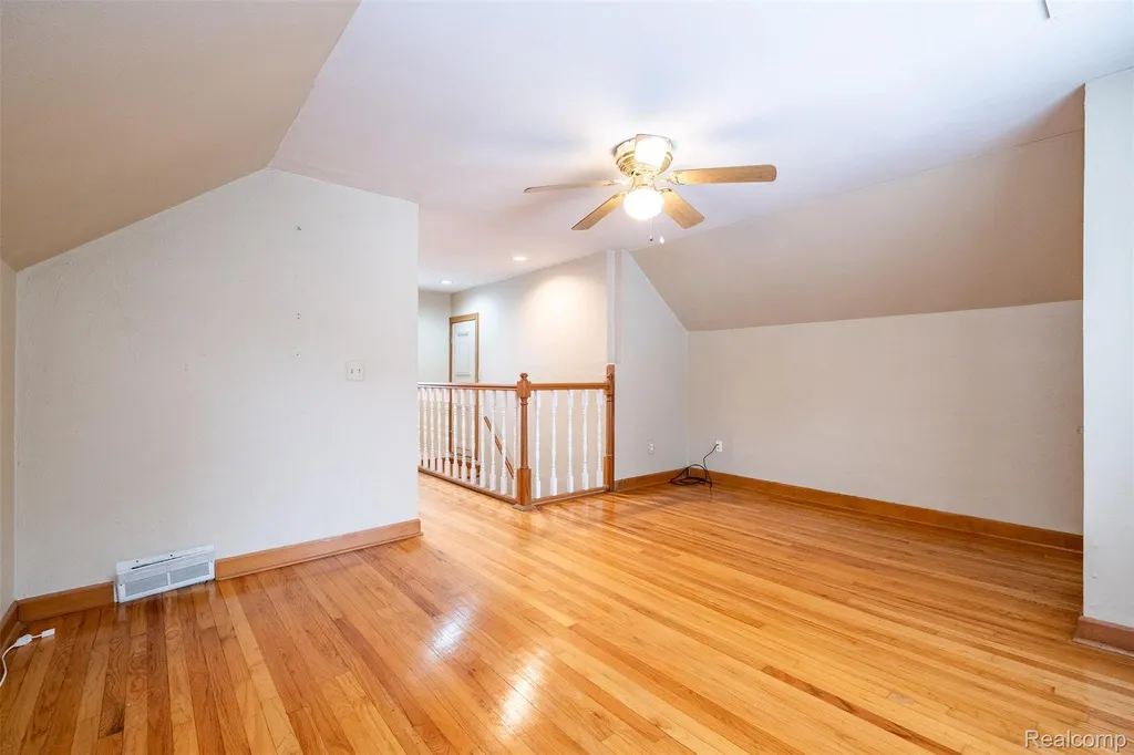807 Vermont Avenue Royal Oak City MI 48067
