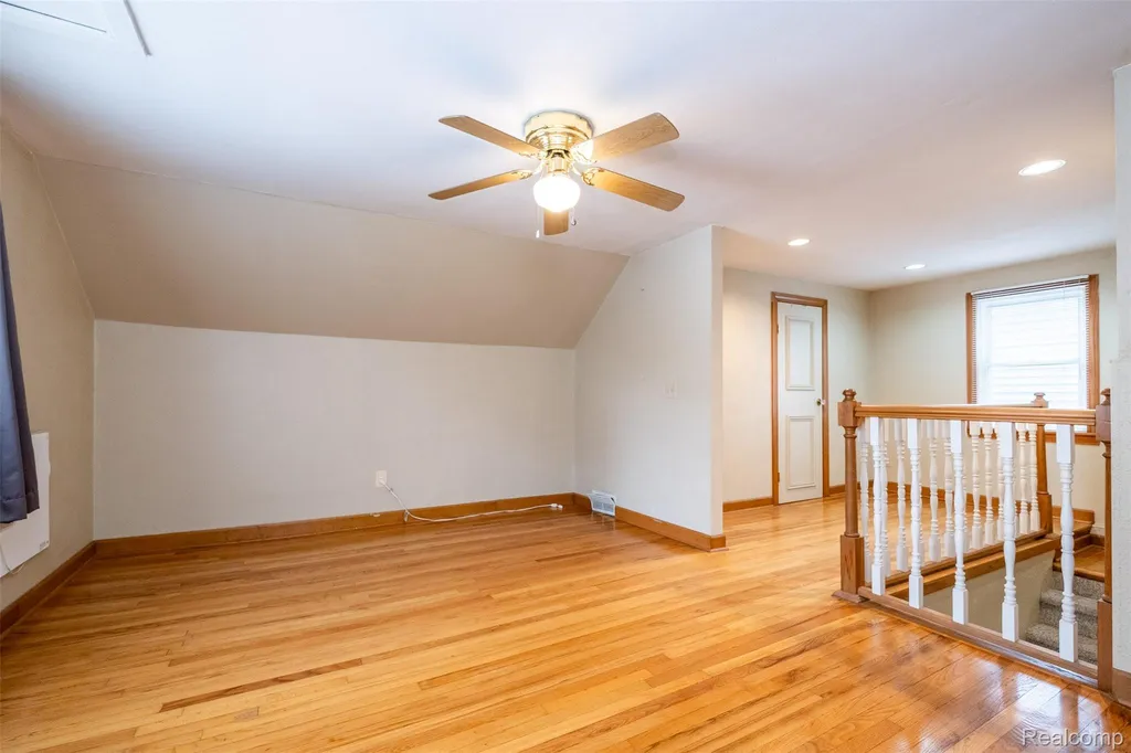 807 Vermont Avenue Royal Oak City MI 48067