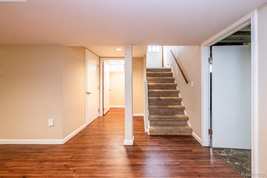 807 Vermont Avenue Royal Oak City MI 48067