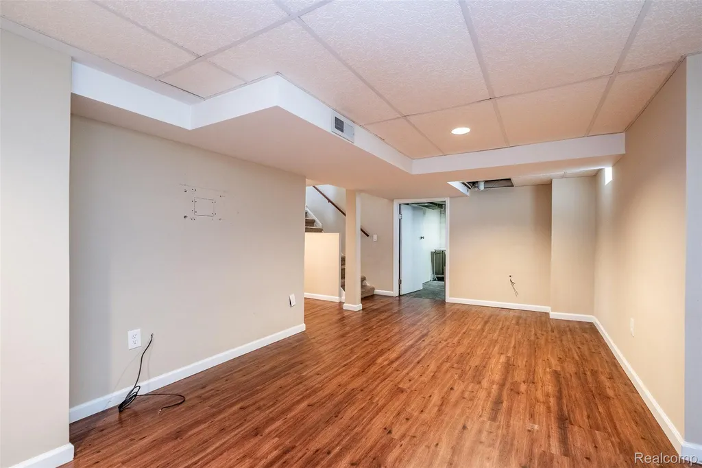807 Vermont Avenue Royal Oak City MI 48067