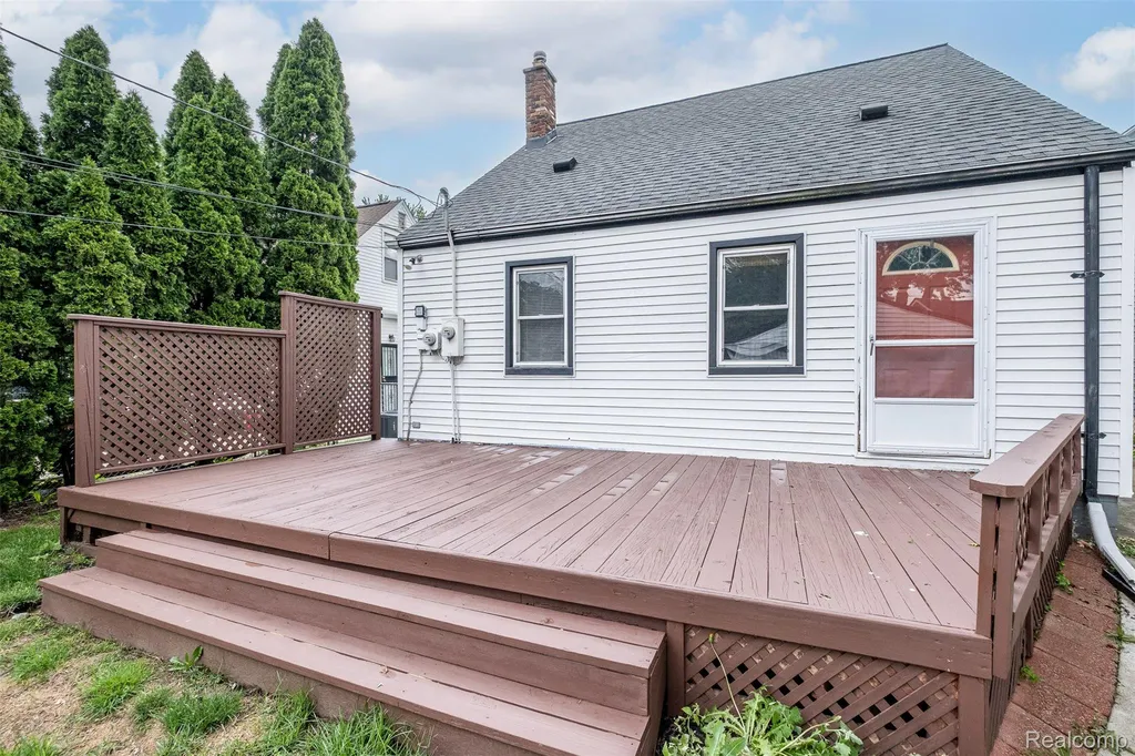 807 Vermont Avenue Royal Oak City MI 48067