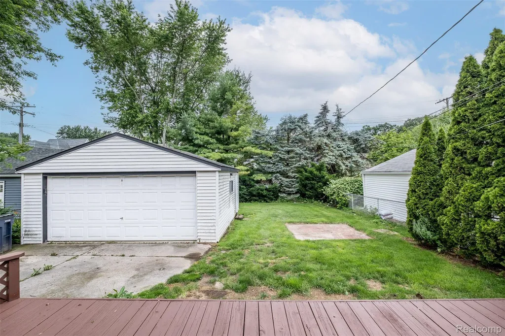 807 Vermont Avenue Royal Oak City MI 48067
