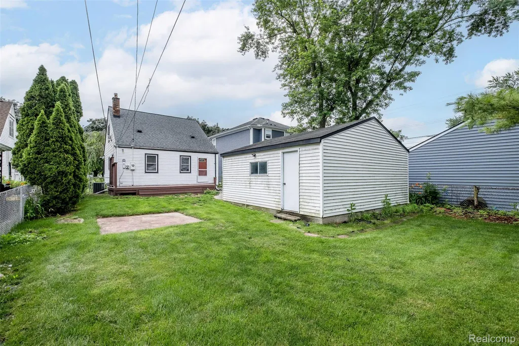 807 Vermont Avenue Royal Oak City MI 48067