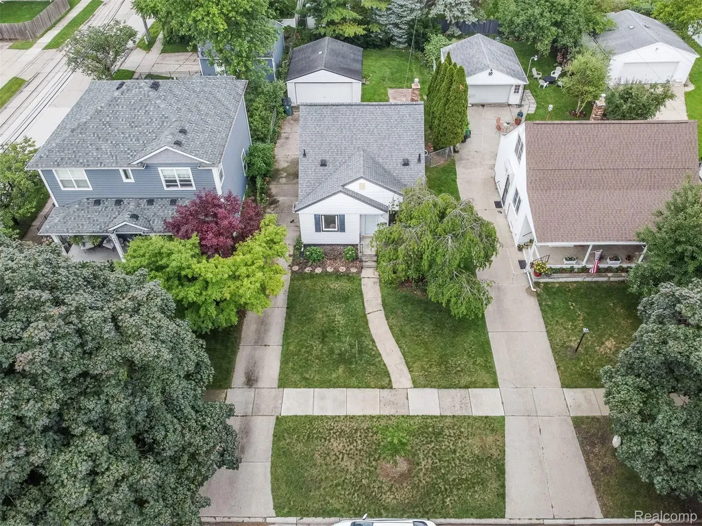 807 Vermont Avenue Royal Oak City MI 48067