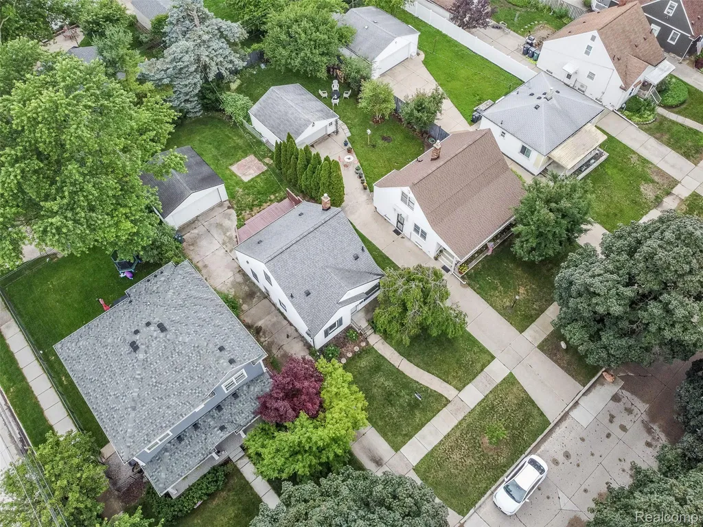 807 Vermont Avenue Royal Oak City MI 48067