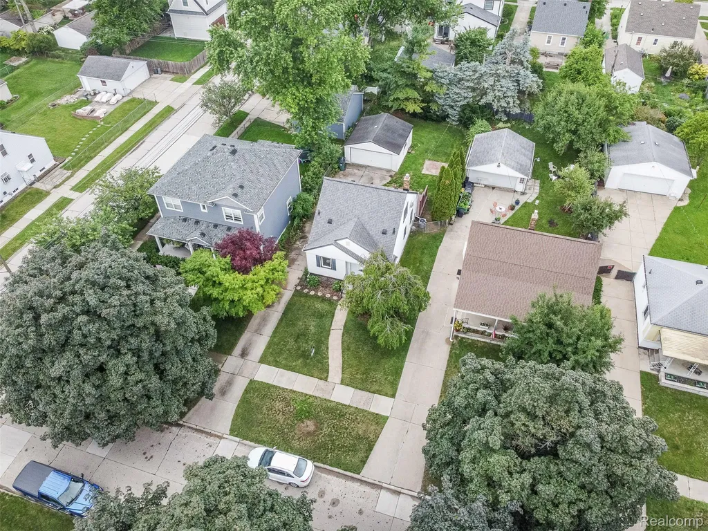 807 Vermont Avenue Royal Oak City MI 48067