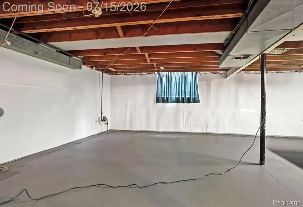 29762 Spring River Drive Southfield City MI 48076