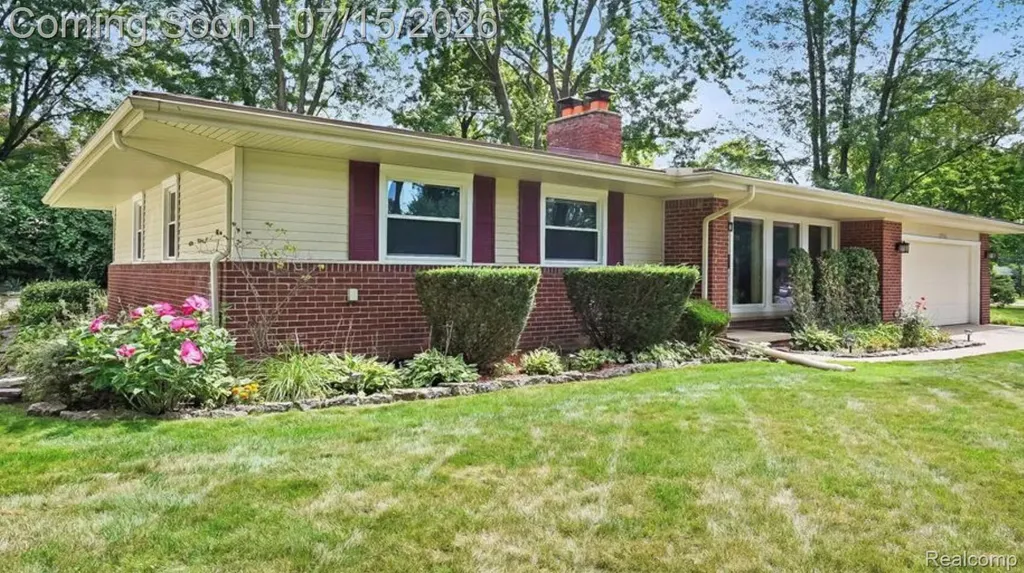 29762 Spring River Drive Southfield City MI 48076