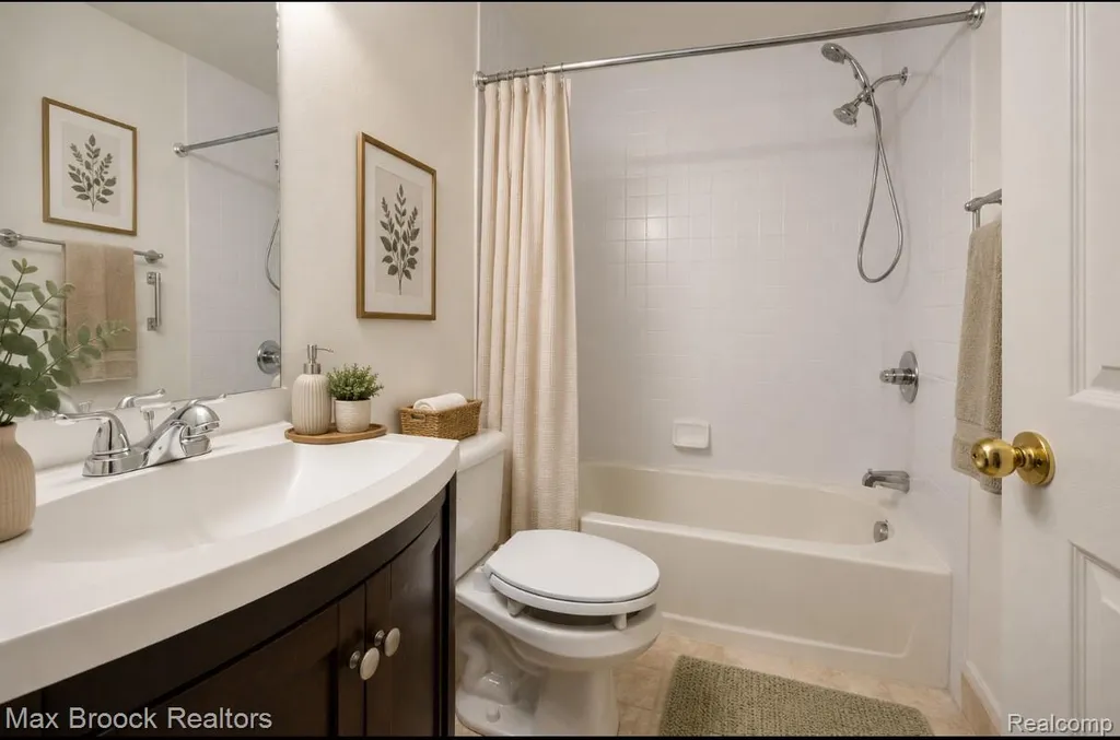 1102 Abigail Court Commerce Charter Township MI 48390