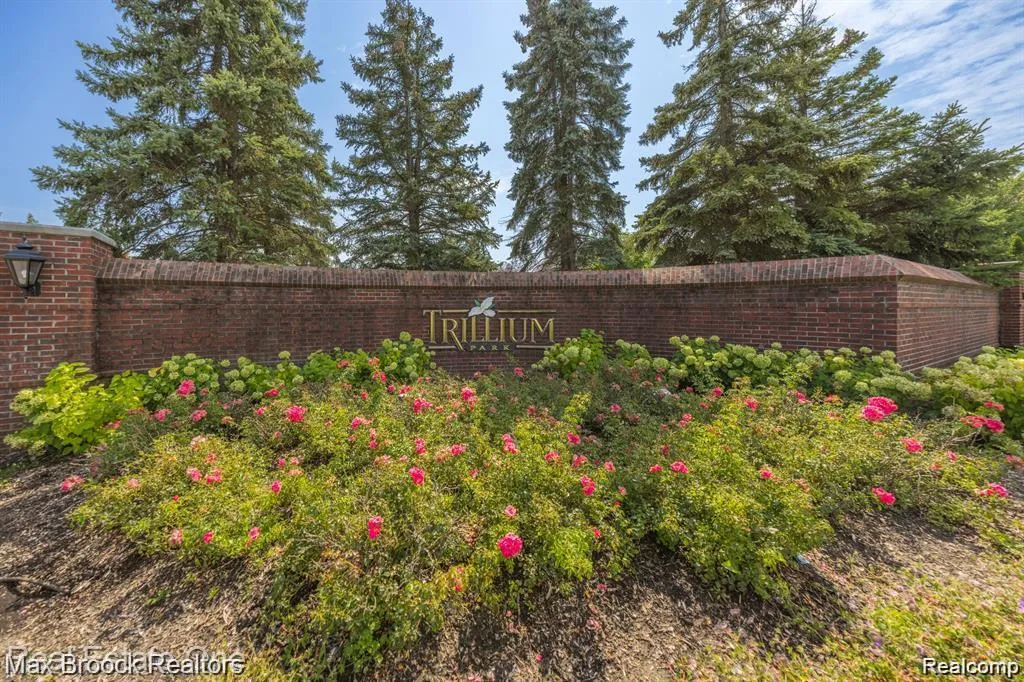 1102 Abigail Court Commerce Charter Township MI 48390