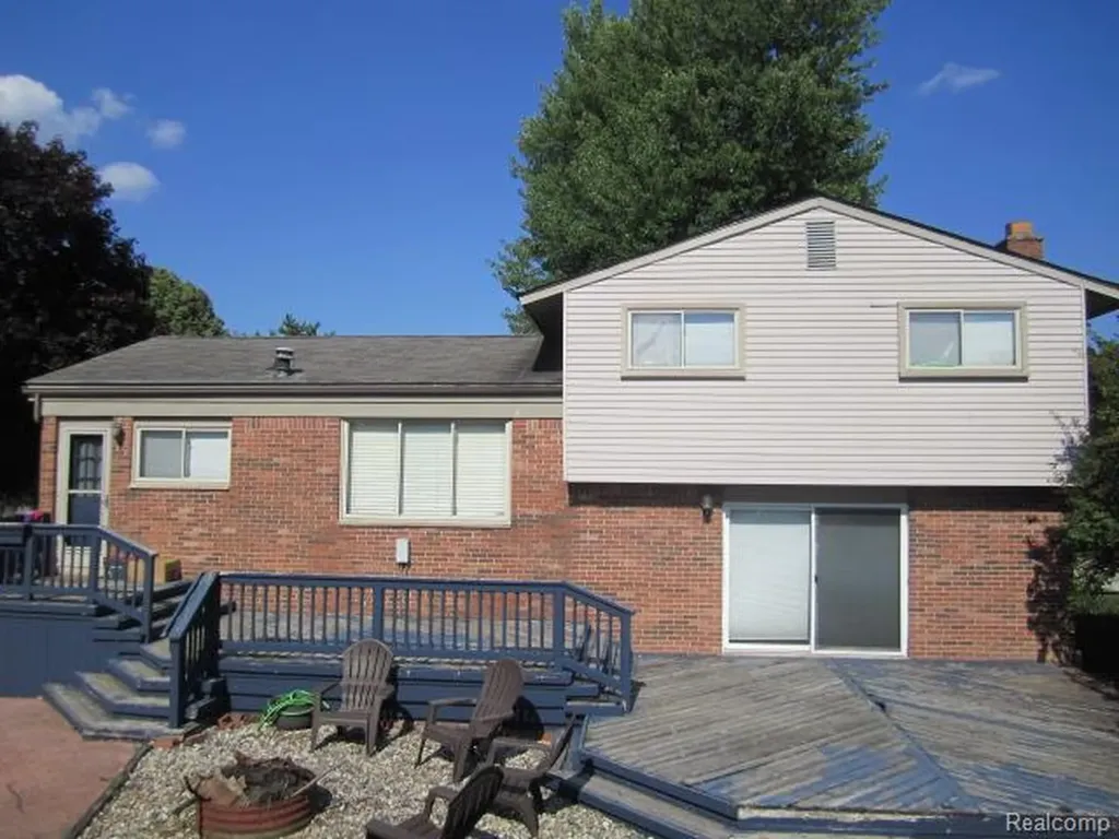 42039 Merrimac Circle Clinton Charter Township MI 48038