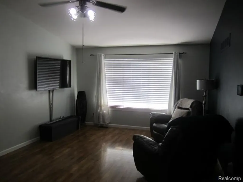 42039 Merrimac Circle Clinton Charter Township MI 48038