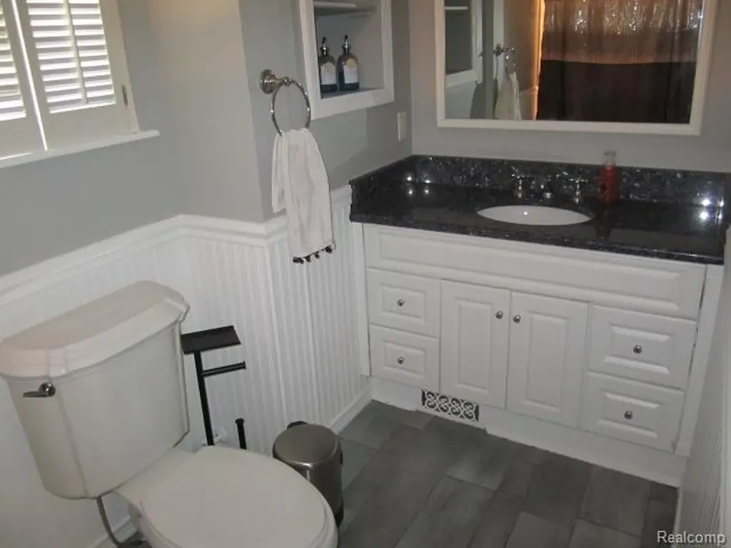 42039 Merrimac Circle Clinton Charter Township MI 48038