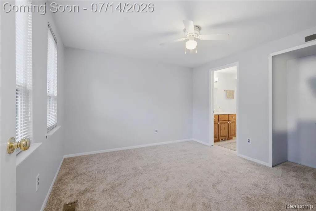 1097 Kirts Boulevard Troy City MI 48084
