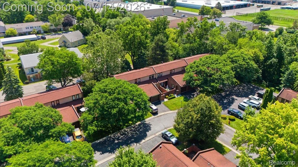 1097 Kirts Boulevard Troy City MI 48084