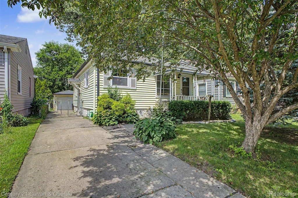 15979 Norborne Redford Charter Township MI 48239