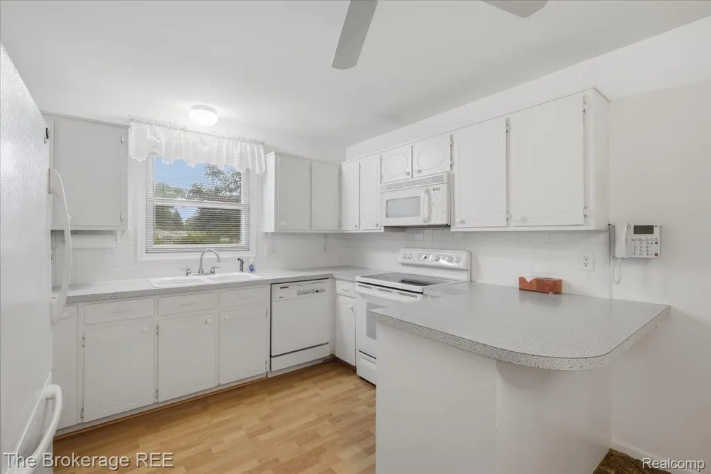 4375 Esta Drive Genesee Charter Township MI 48506