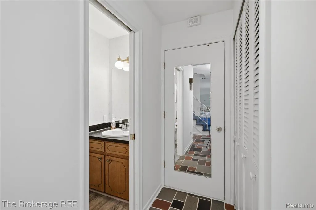 4375 Esta Drive Genesee Charter Township MI 48506