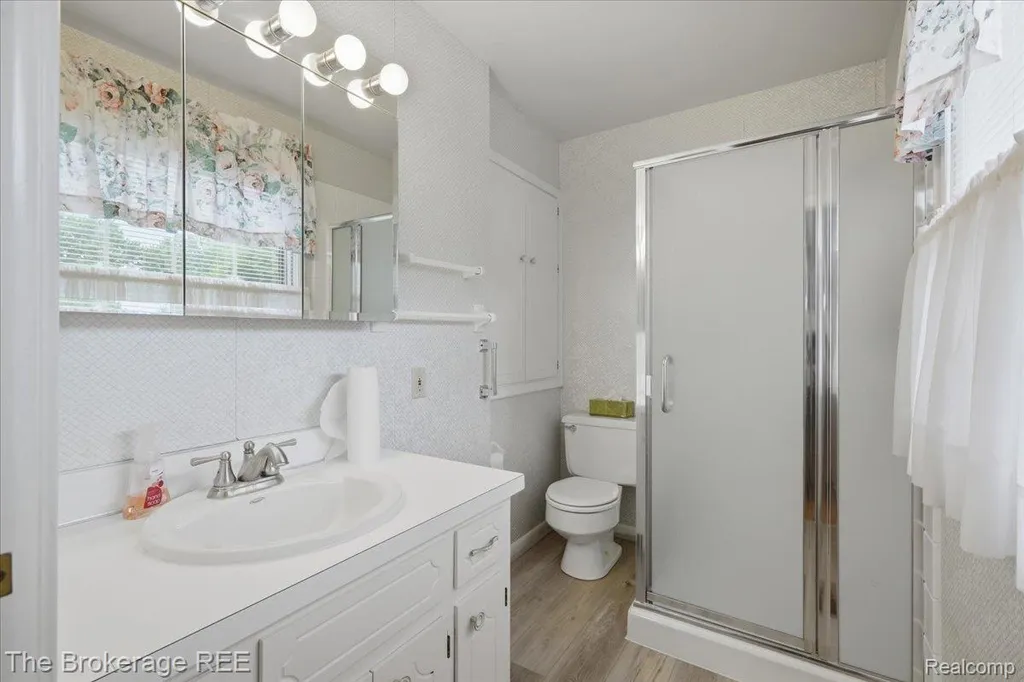 4375 Esta Drive Genesee Charter Township MI 48506
