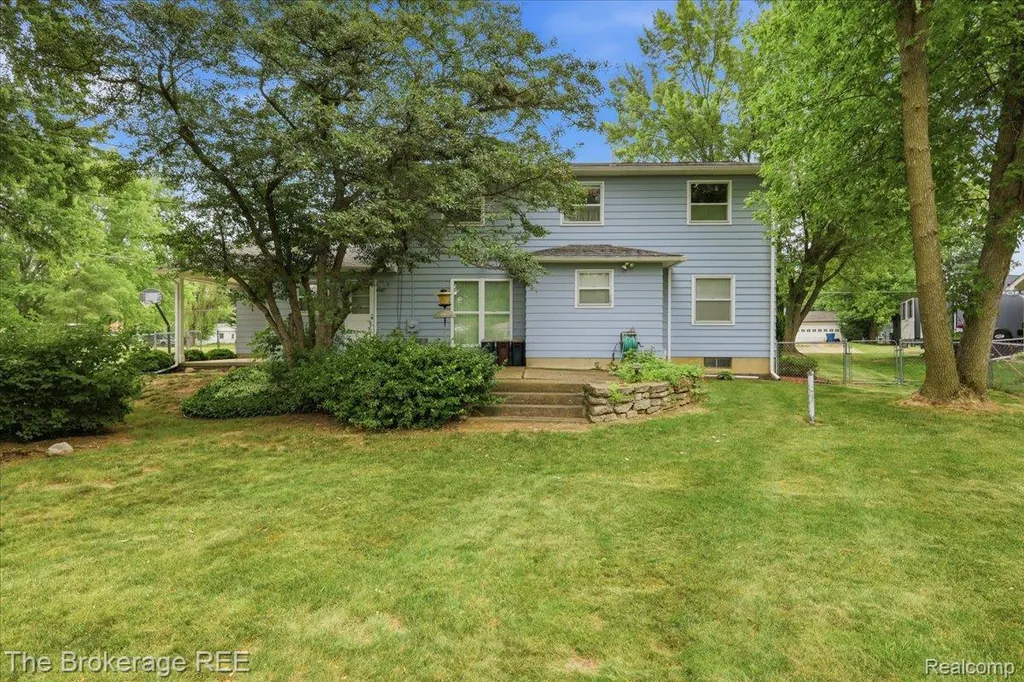 4375 Esta Drive Genesee Charter Township MI 48506