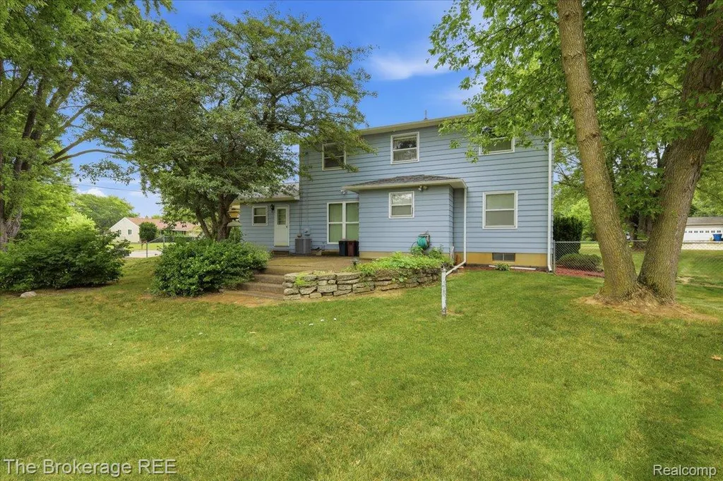 4375 Esta Drive Genesee Charter Township MI 48506