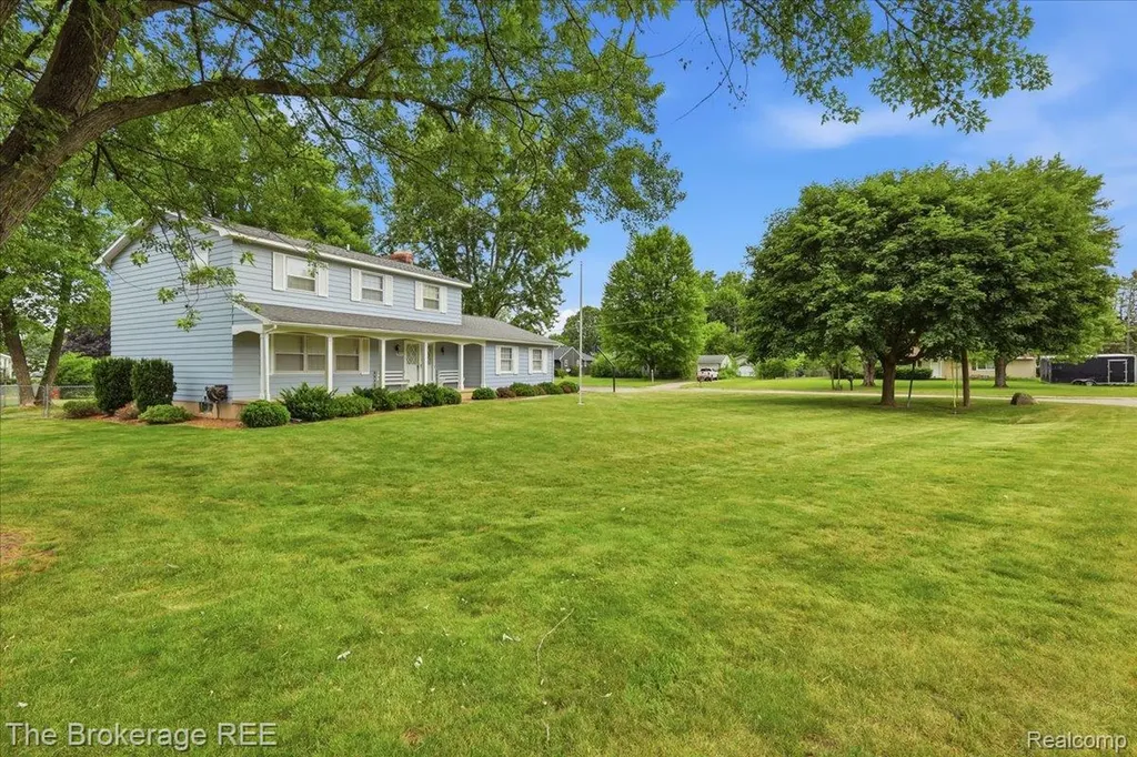 4375 Esta Drive Genesee Charter Township MI 48506