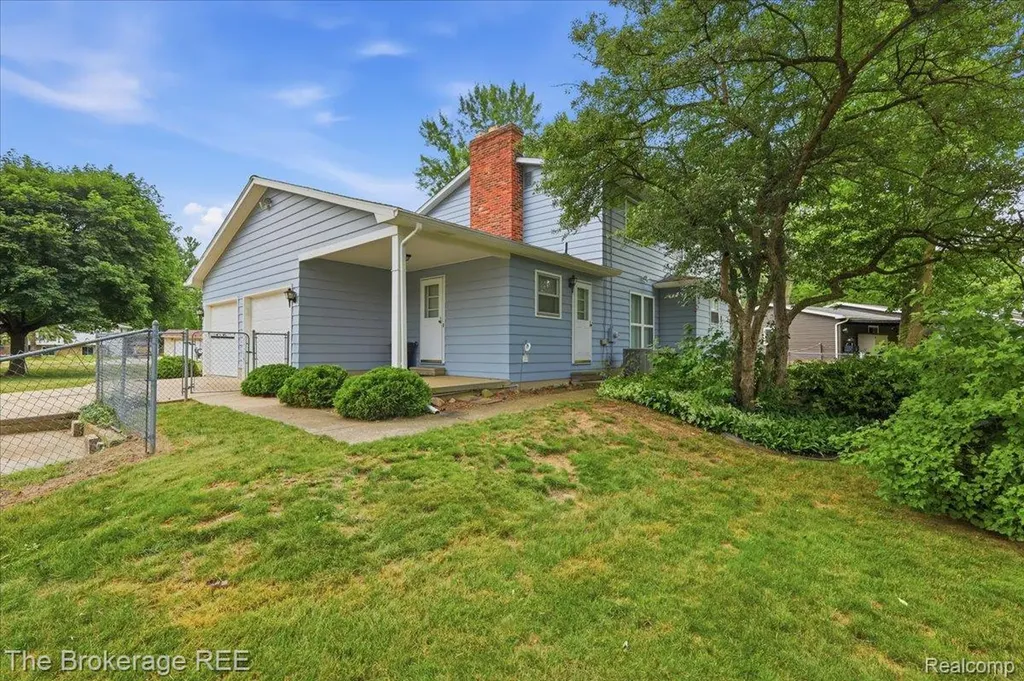4375 Esta Drive Genesee Charter Township MI 48506