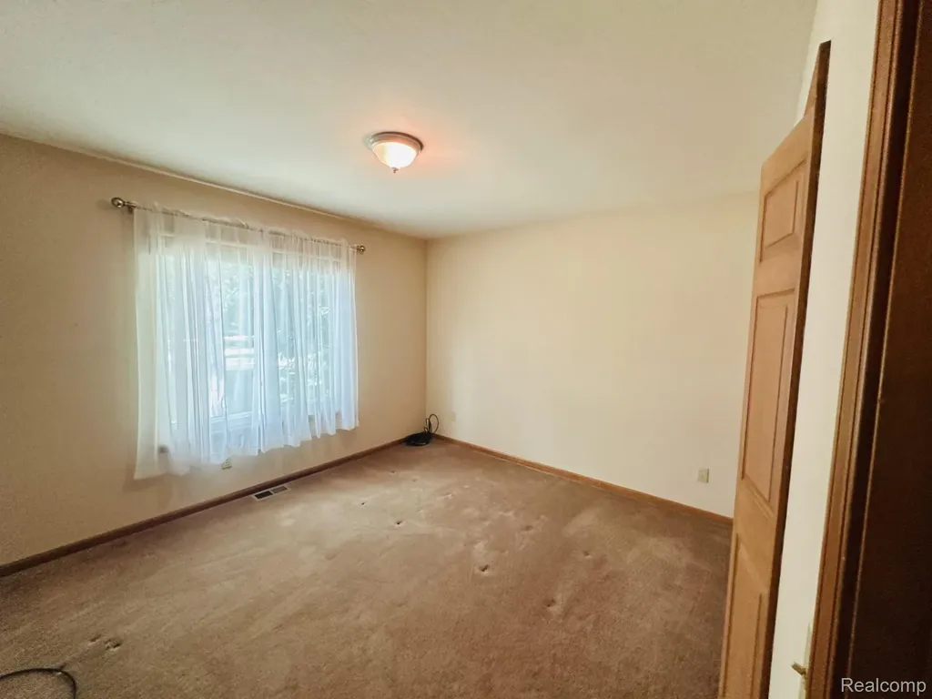 2303 Blue Heron Court Fenton City MI 48430