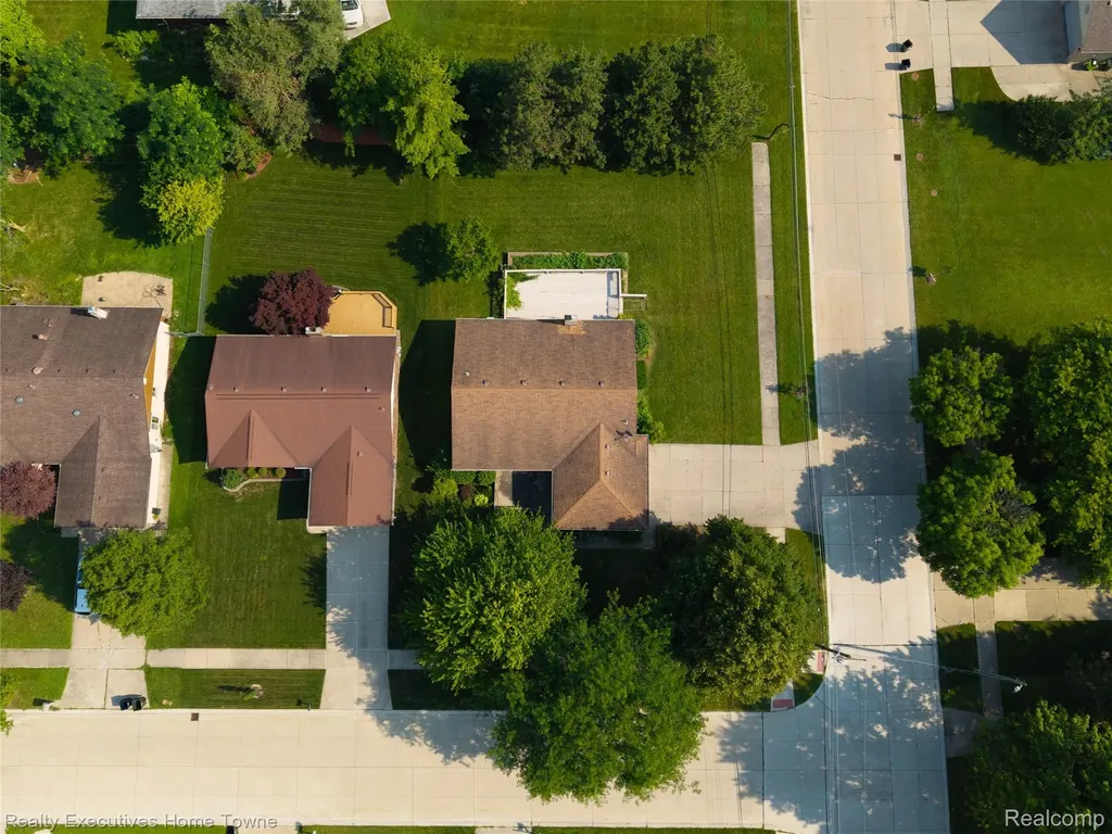 5281 Shruboak Drive Sterling Heights City MI 48310
