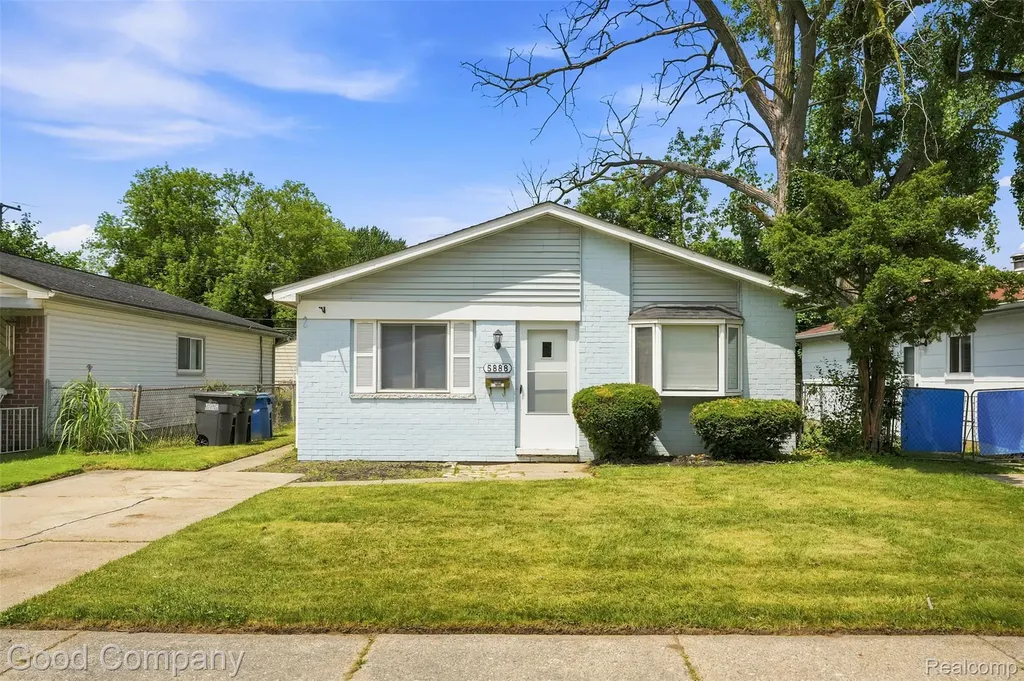 5888 Westlake Street Taylor City MI 48180