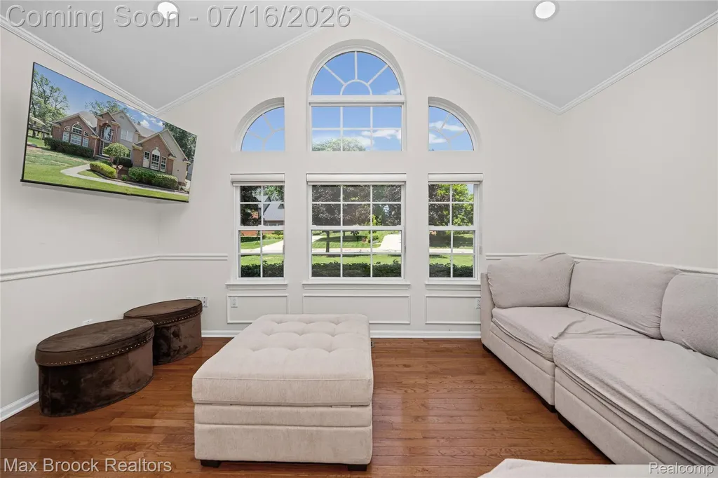 2322 Sandlewood Drive White Lake Charter Township MI 48383