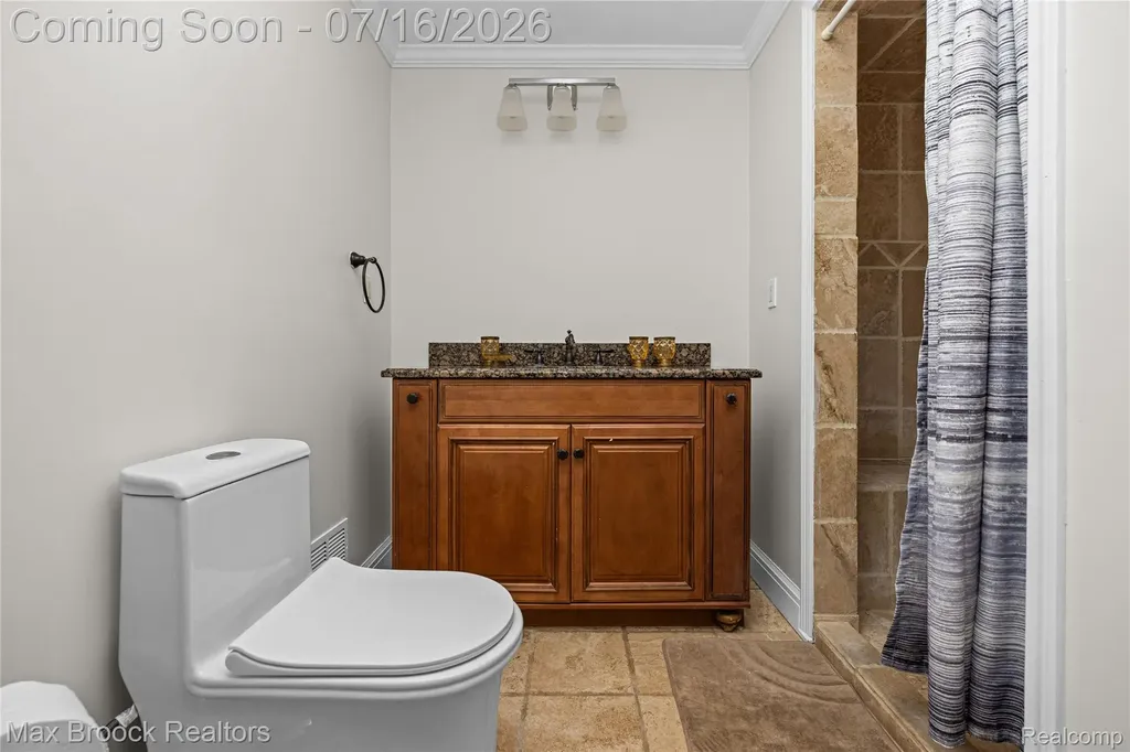 2322 Sandlewood Drive White Lake Charter Township MI 48383