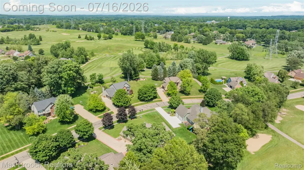 2322 Sandlewood Drive White Lake Charter Township MI 48383