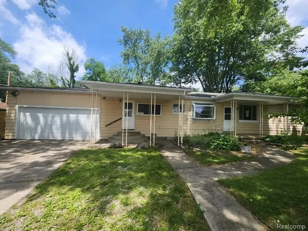 3302 Newton Road Commerce Charter Township MI 48382