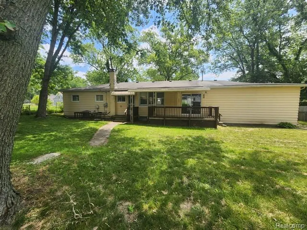 3302 Newton Road Commerce Charter Township MI 48382