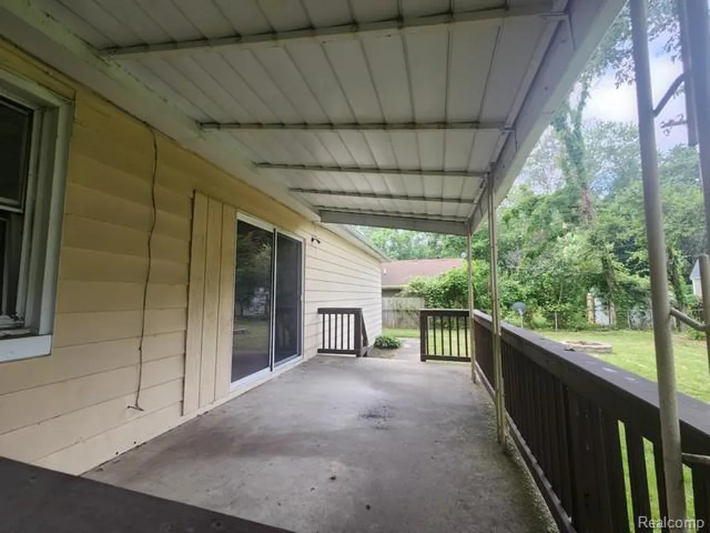 3302 Newton Road Commerce Charter Township MI 48382