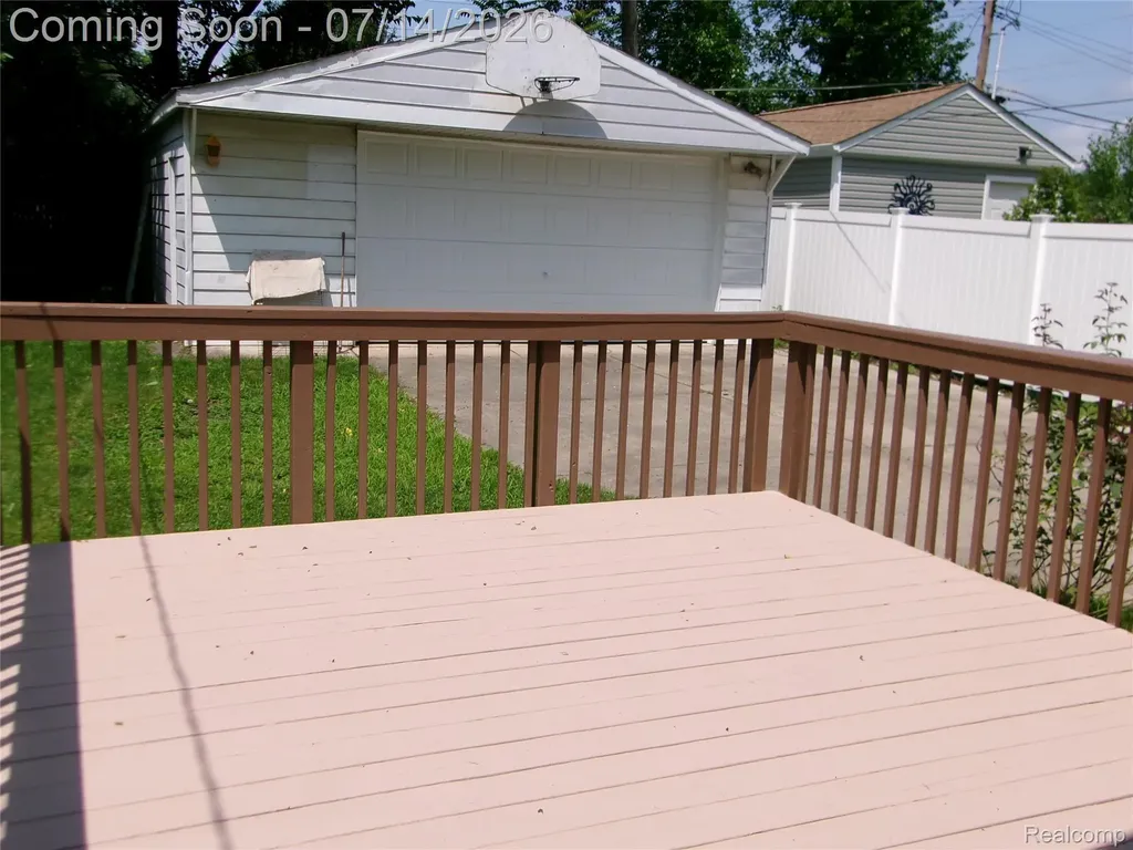 5620 Hipp Street Dearborn Heights City MI 48125