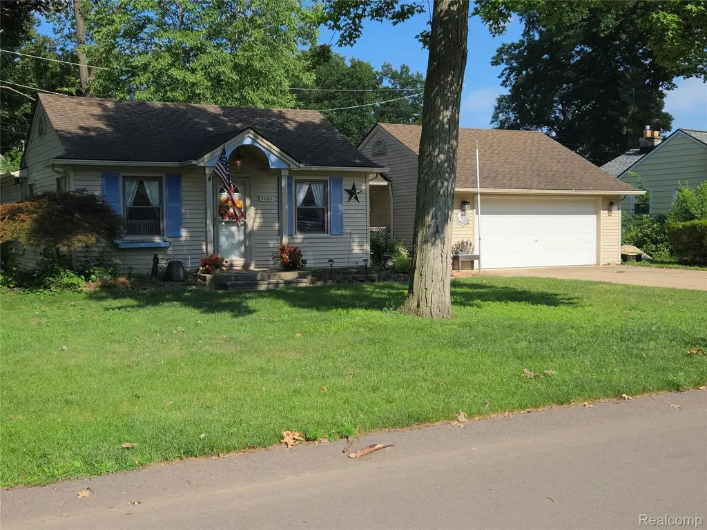 5924 N Karle Street Westland City MI 48185
