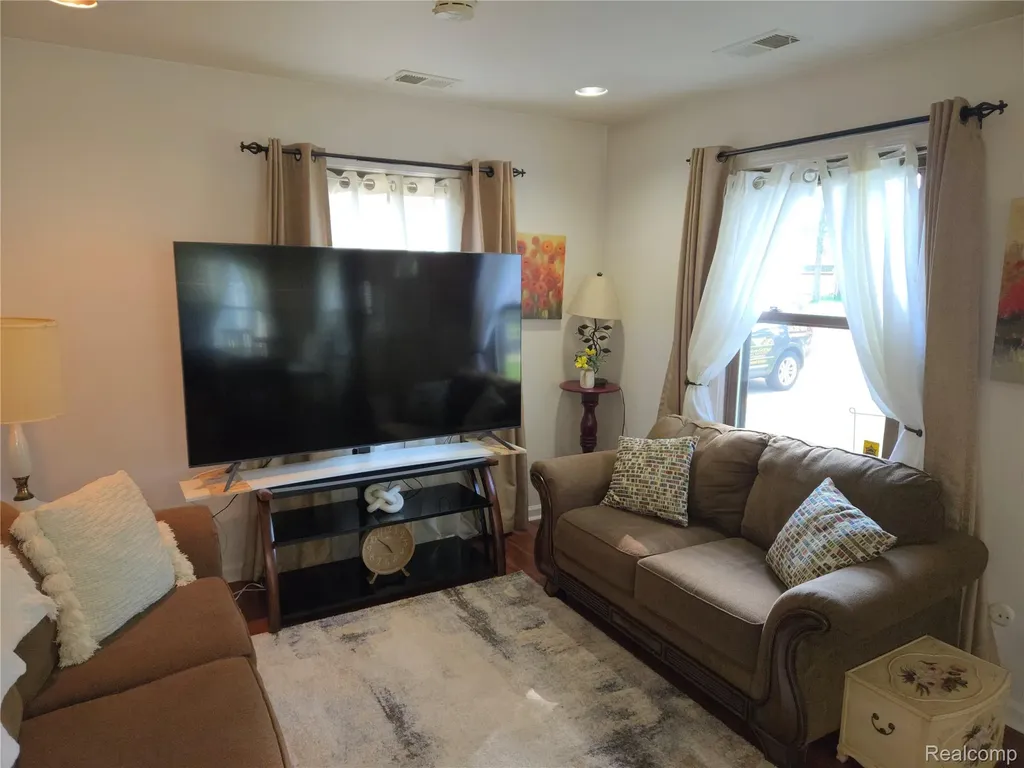 5924 N Karle Street Westland City MI 48185