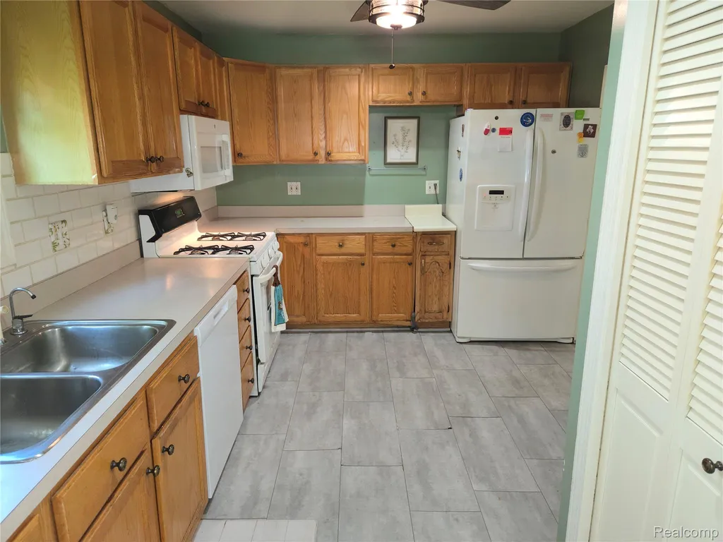 5924 N Karle Street Westland City MI 48185