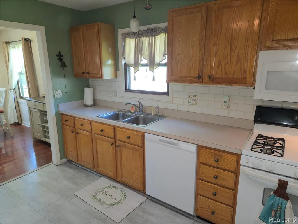 5924 N Karle Street Westland City MI 48185