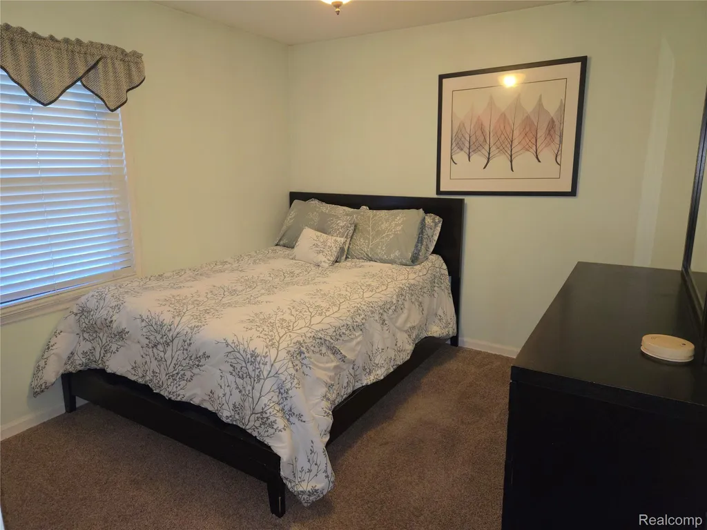 5924 N Karle Street Westland City MI 48185