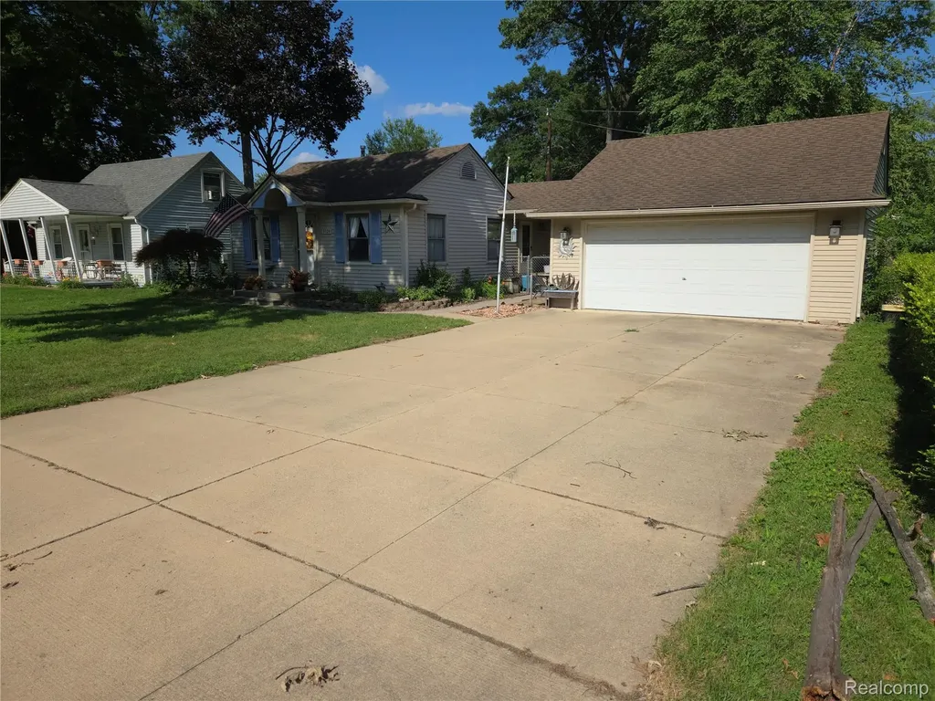 5924 N Karle Street Westland City MI 48185