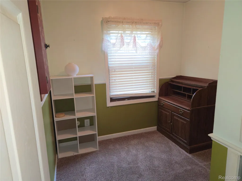 5924 N Karle Street Westland City MI 48185