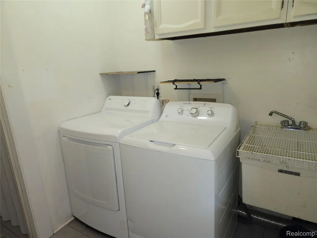 5924 N Karle Street Westland City MI 48185