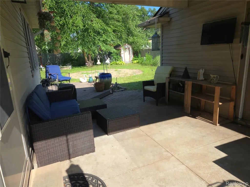 5924 N Karle Street Westland City MI 48185