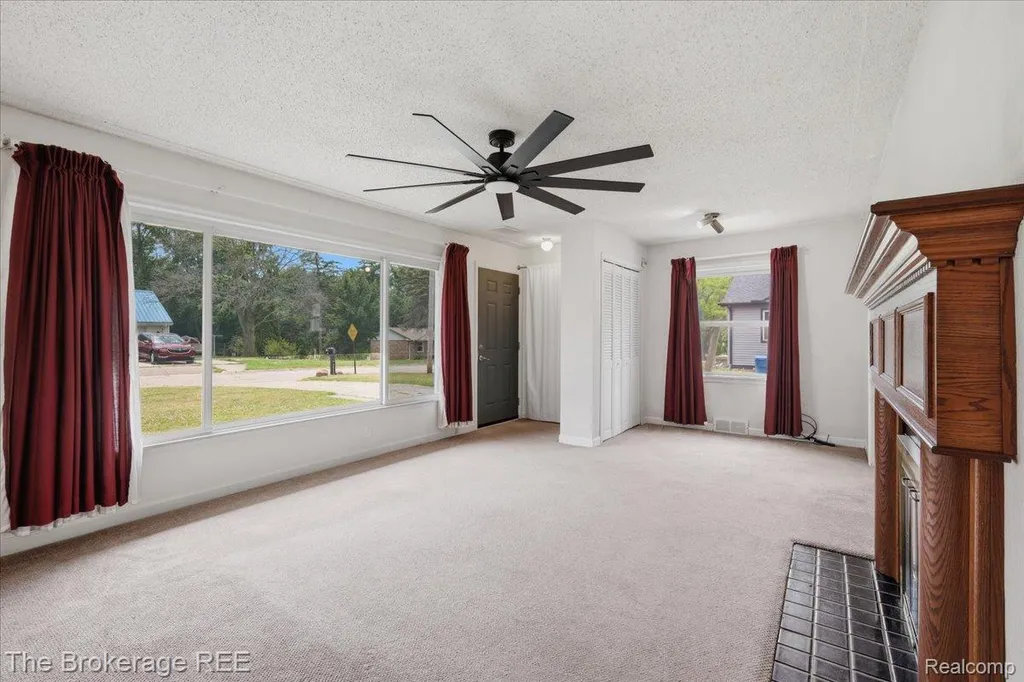 315 E Hill Street Davison City MI 48423