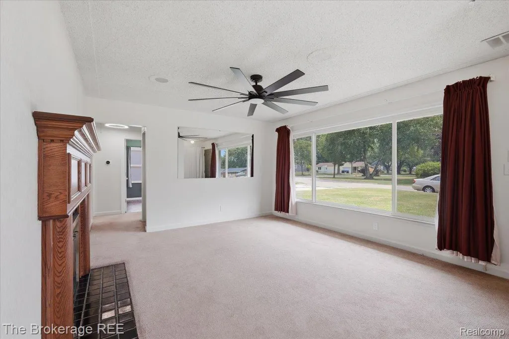 315 E Hill Street Davison City MI 48423