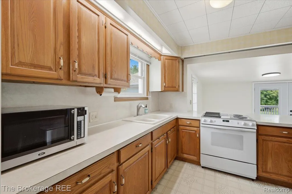 315 E Hill Street Davison City MI 48423
